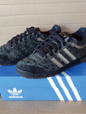 Adidas Graffiti Vision Invisible sneakers used, size 44