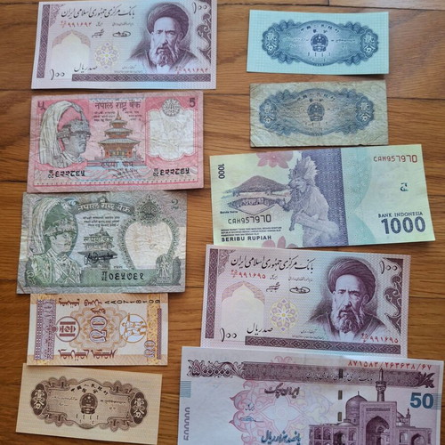 Banknotes used, set of 50 from around the world