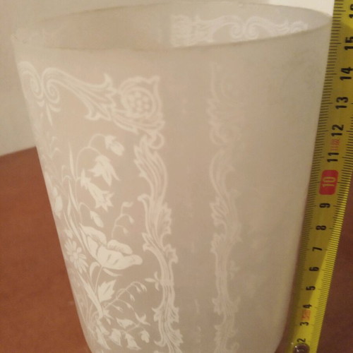 White lamp shades used with flowers, pack of 5