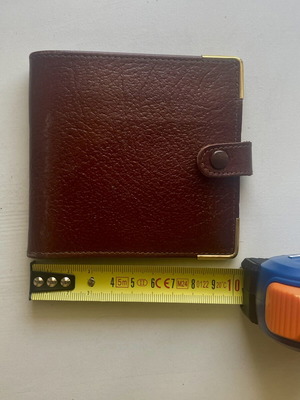 Vintage leather wallet brown with button