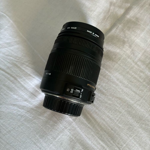 Nikon D5100 digital camera like new with accessories