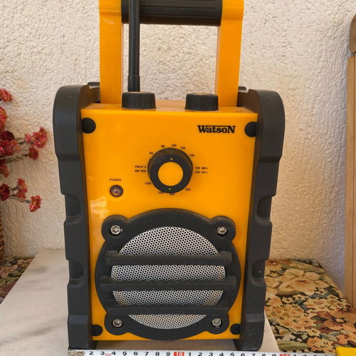Outdoor camping radio used, splash-proof and impact-resistant