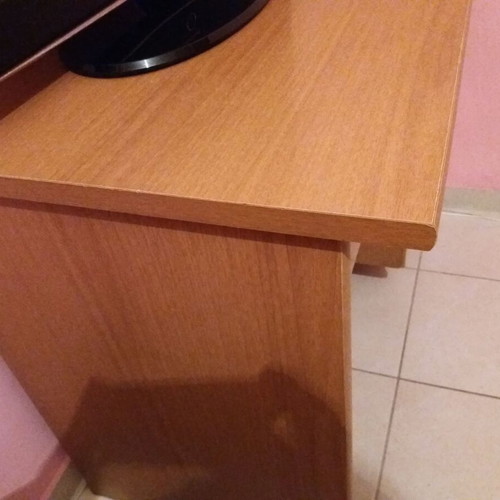 Melamine desk used, dimensions 1m x 60cm x 76cm