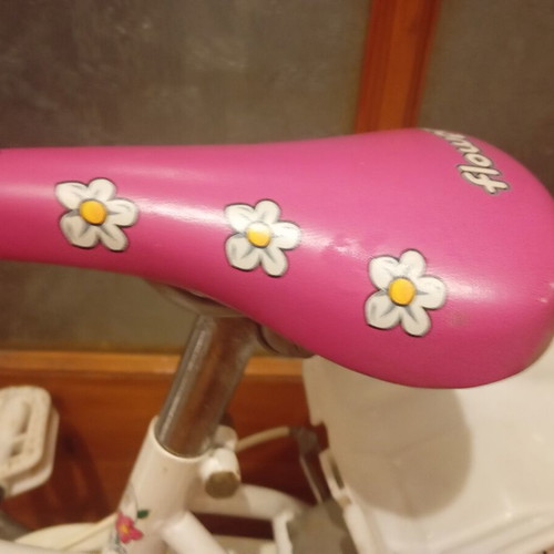 Children's bicycle 12 inch city white, like new with training wheels