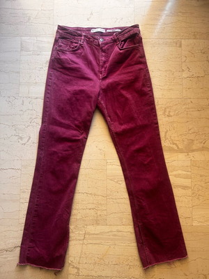 Bershka jeans in burgundy-fuchsia, like new, size 42