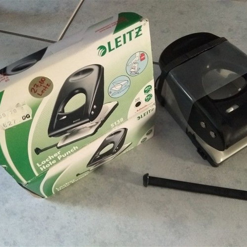 Leitz 5138 hole punch 40 sheets new