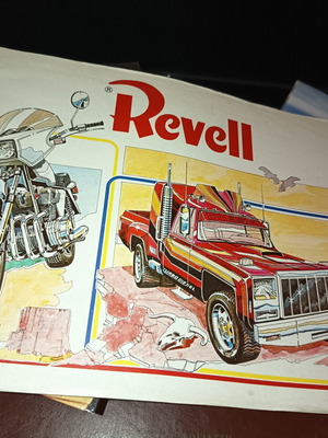 Revell Catalog like new, vintage 1978