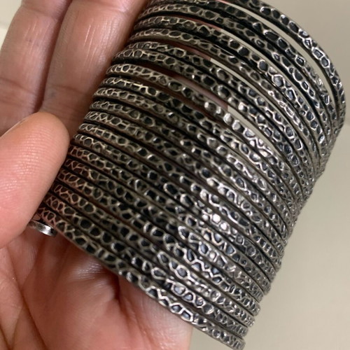 Bracelet used, black and gray