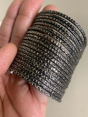 Bracelet used, black and gray