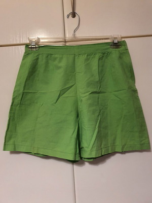 Green shorts like new, linen-like fabric with side zipper