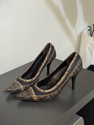 Fendi Vintage Zucca Monogram High Heel Pumps size 36 used