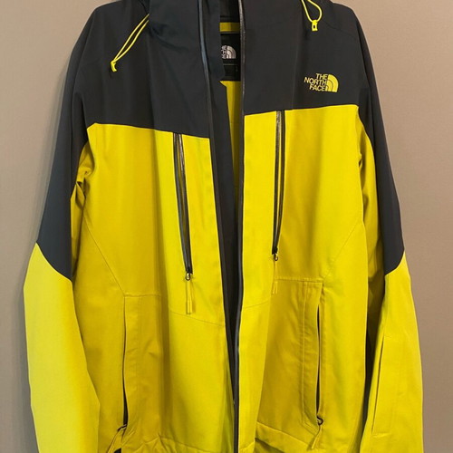 The North Face Jackal Jacket L like new, black and yellow