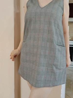Stradivarius Checked Mini Dress with Pockets Size M like new