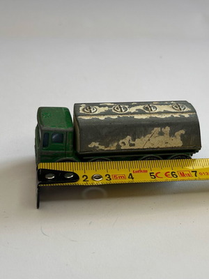 Matchbox Series Lesney No 32 Leyland Petrol Tanker μεταχειρισμένο