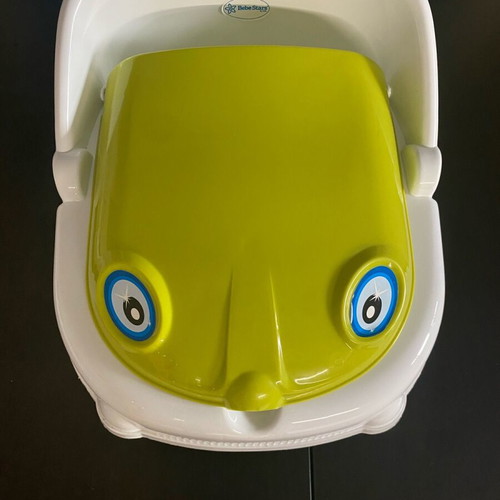 Bebe Stars Green Yoyo Car Potty like new with music and removable bucket