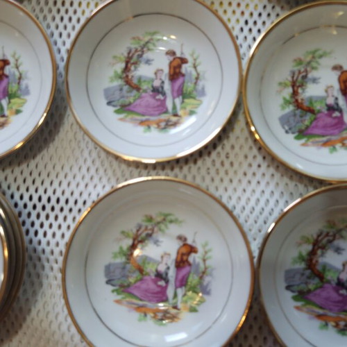 Vintage porcelain set of 13 plates, like new, Chinese Jingdezhen