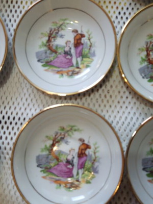 Vintage porcelain set of 13 plates, like new, Chinese Jingdezhen