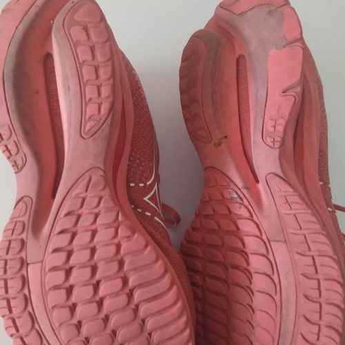 Mizuno Wave Rider 27 running shoes used, pink, size 42.5