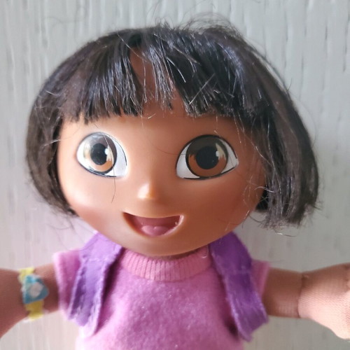 Dora the Explorer vintage doll 2001 official Fisher Price like new