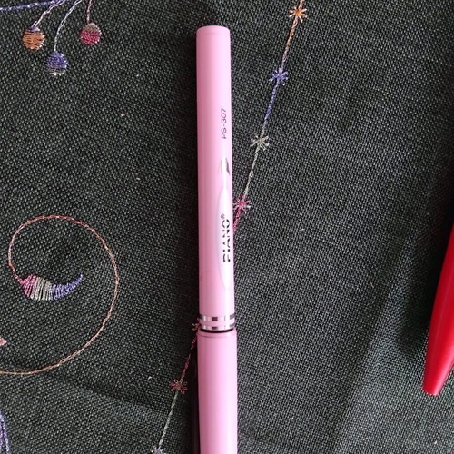 Set of 12 used pens for collectors