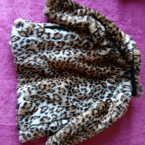 Zara kids faux fur size 6 like new