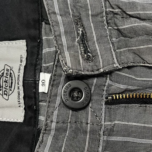 Dickies Men Shorts Like New, Size S, Gray