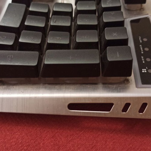 NOD Silversky Keyboard used, wired aluminum with lighting, not working