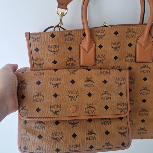MCM Munchen Tote in Visetos like new, brown, with dust bag