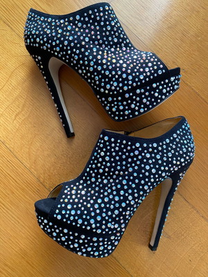 Buffalo London ankle boots with rhinestones like new, size 38, black