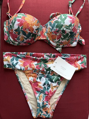 Floral Bikini Vinge Project new, size Medium/Large, colorful