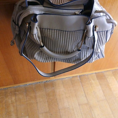 Verde beige handbag like new