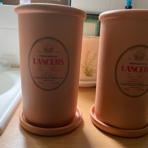 Wine cooler like new, set of 2 with base