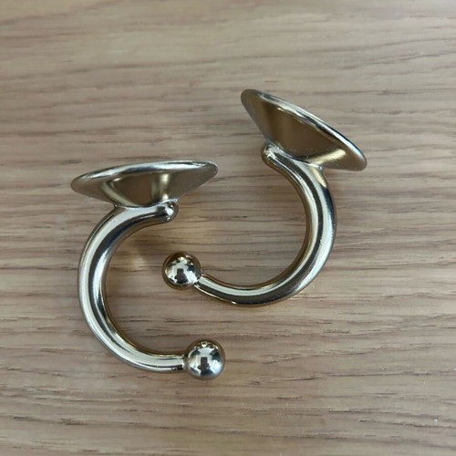 Curtain hooks in gold color good quality like new