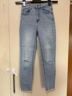 Jean pants Pull & Bear like new, slim fit blue with knee rips