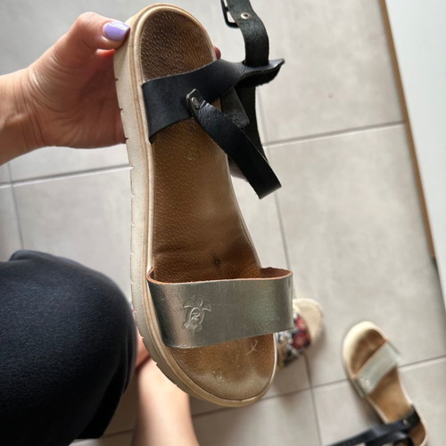 Leather sandals, very comfortable