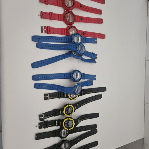 Wristwatches like new, set of 15, multicolor
