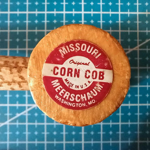Missouri Meerschaum Original Corn Cob Tobacco Pipe used