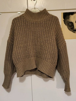 H&M sweater like new, size L