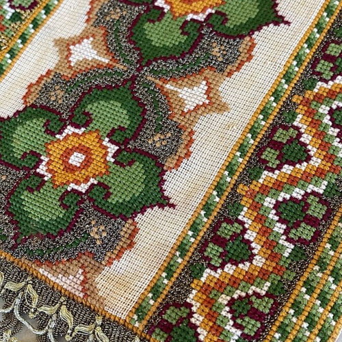 Handmade embroidery like new, dimensions 61x34 cm