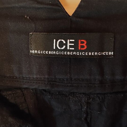 Iceberg Ice B Black Denim Skirt like new, size M 38 10