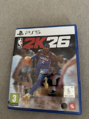 NBA 2K26 PS5 game like new, sports