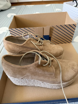 Freddy platform shoes with laces size 37, beige