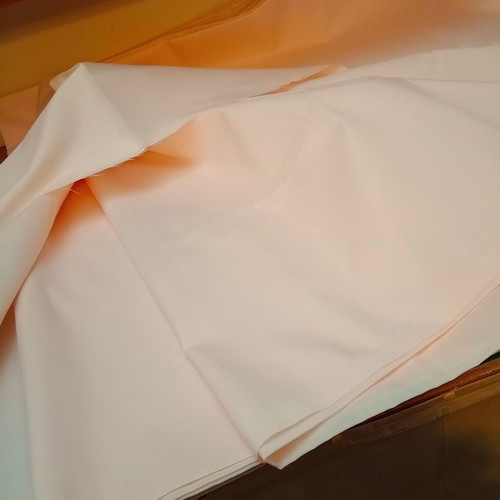 Double-width salmon-pink synthetic fabric, 10 meters, new