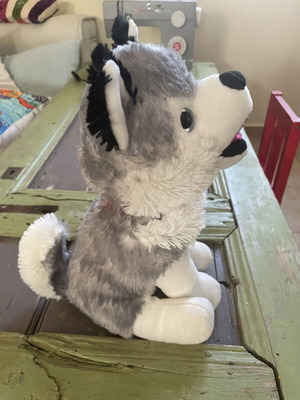 Jumbo plush dog like new