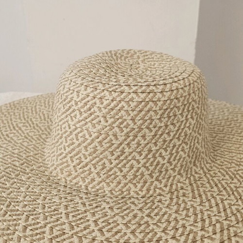Women Hat A.L.E. new, beige