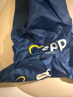 Υφασμάτινη τσάντα καινούργια, μπλε, ελαφριά και διπλούμενη