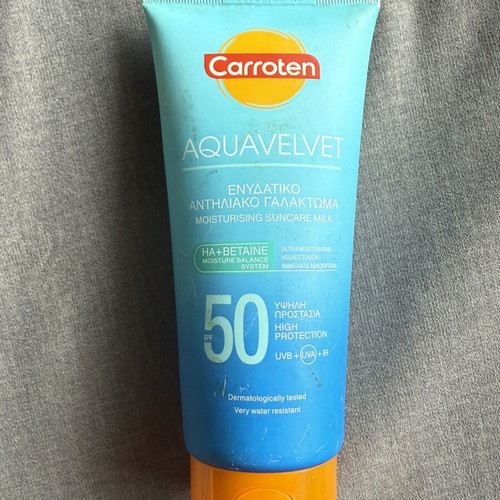 Carroten Aquavelvet Moisturising Suncare Milk SPF50 200ml new