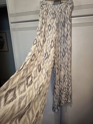 Pantelona Free Size with Grey and Beige Rhombus Pattern new
