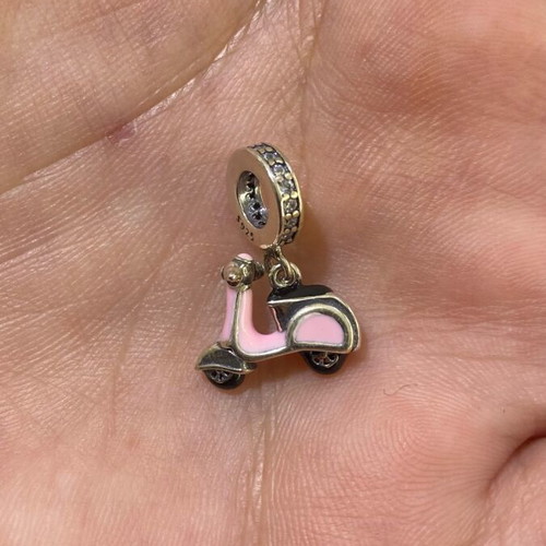 Silver Vespa charm 925 new, pink and black