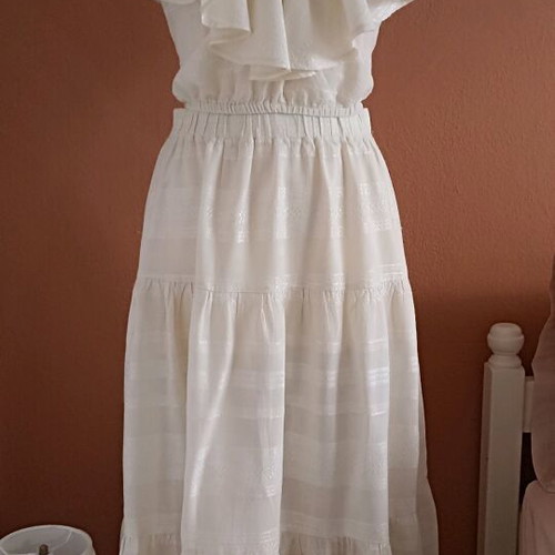 Long skirt set with crop blouse like new, beige, size M